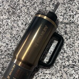 Stanley limited edition black honey 30oz quencher tumbler